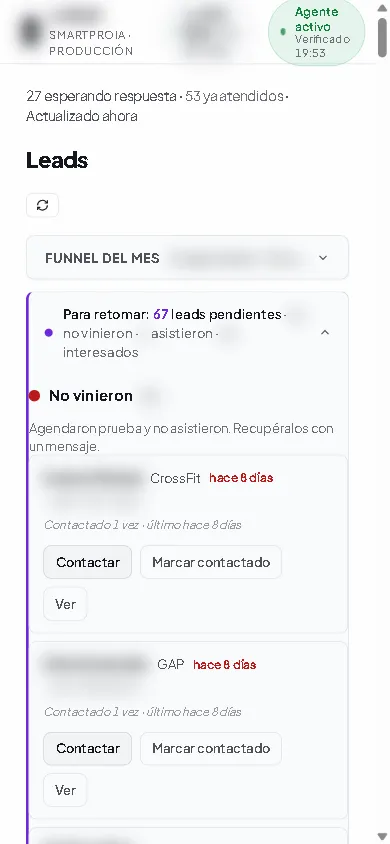 Panel del gimnasio visto desde el celular de la recepcionista